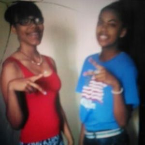 Meet your Posher, Chanel